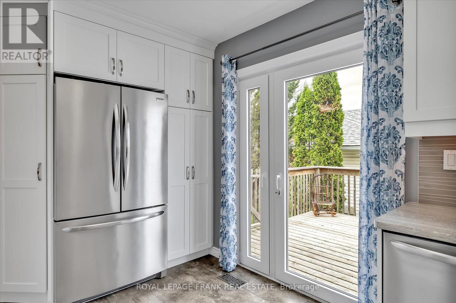 2114 Easthill Drive, Peterborough, Ontario  K9L 1Y8 - Photo 8 - X12729904