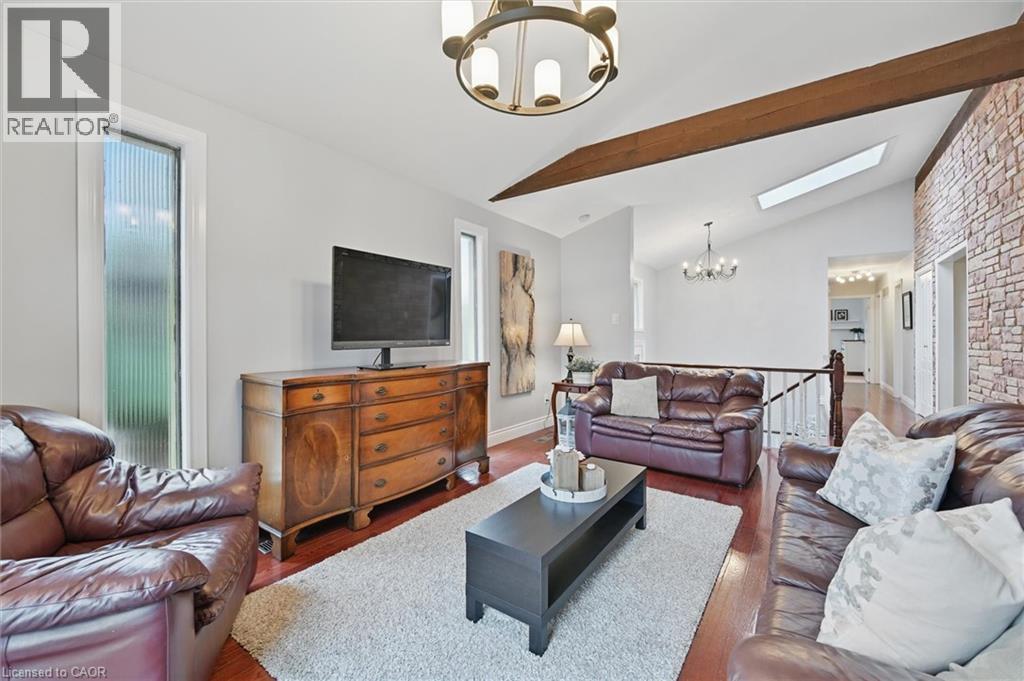 768 King Road, Burlington, Ontario  L7T 3K6 - Photo 7 - 40799964