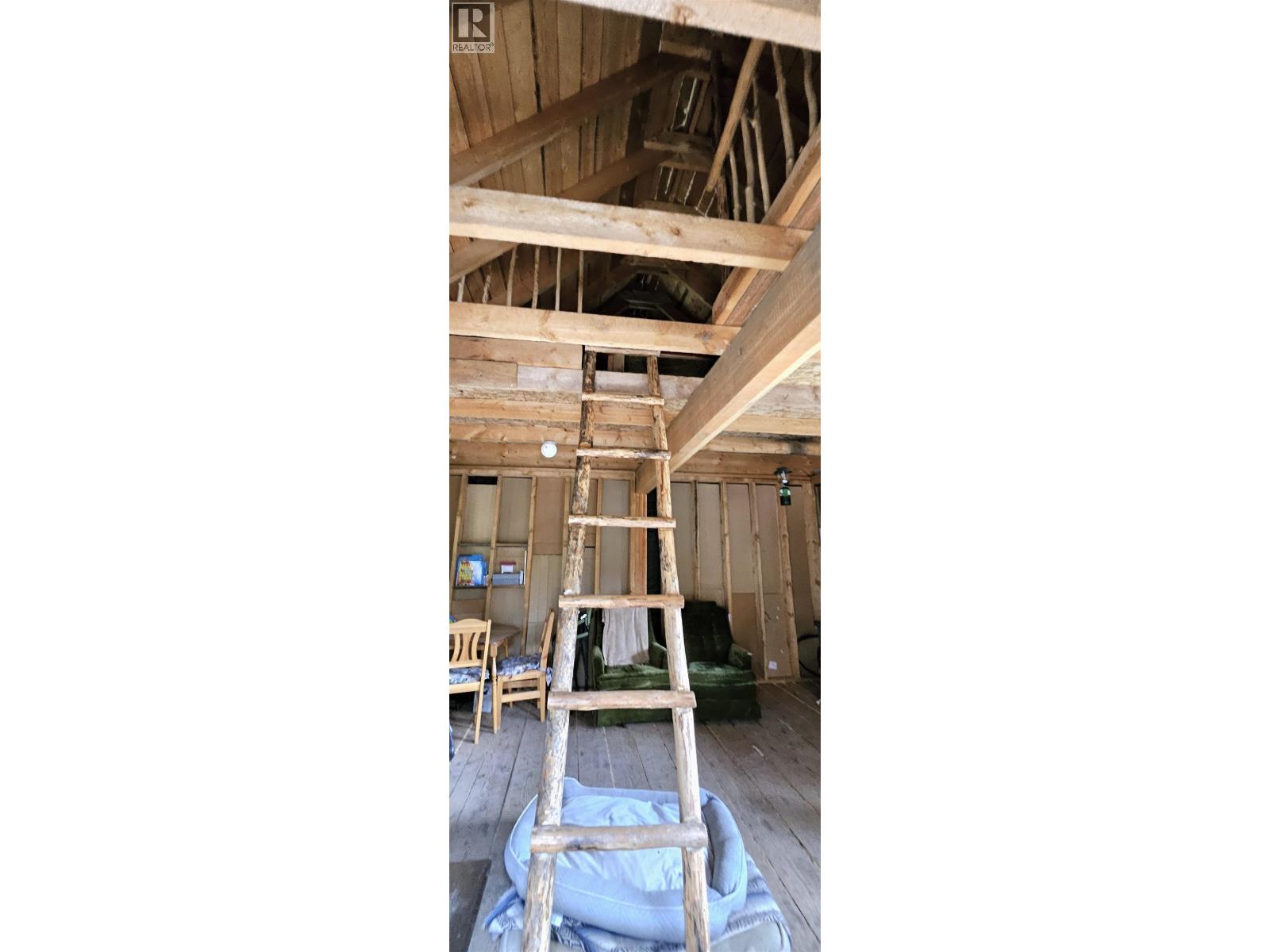 49490 Lloyd Drive, Vanderhoof, British Columbia  V0J 3A3 - Photo 8 - R3083008