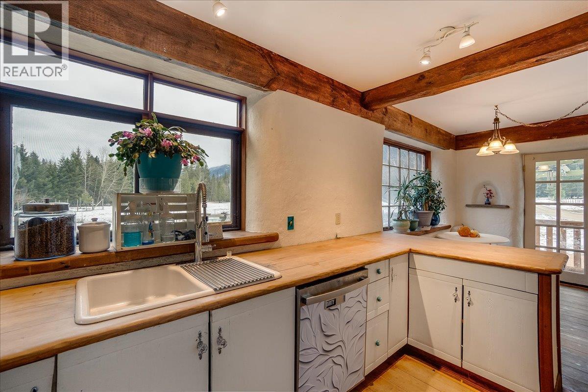 3918 Passmore Upper Road, Passmore, British Columbia  V0G 2J0 - Photo 12 - 10373029