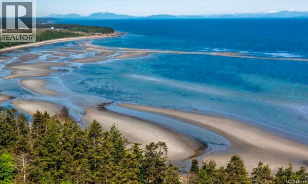 321 Wireless Rd, Comox, British Columbia