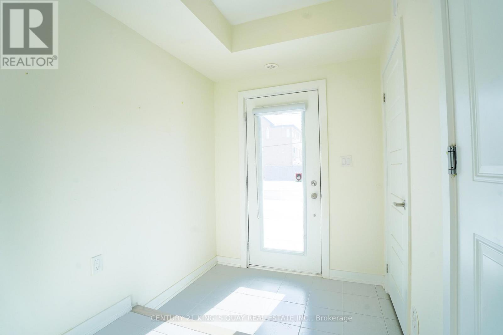 210 - 250 Finch Avenue, Pickering, Ontario  L1V 0G6 - Photo 2 - E12718856