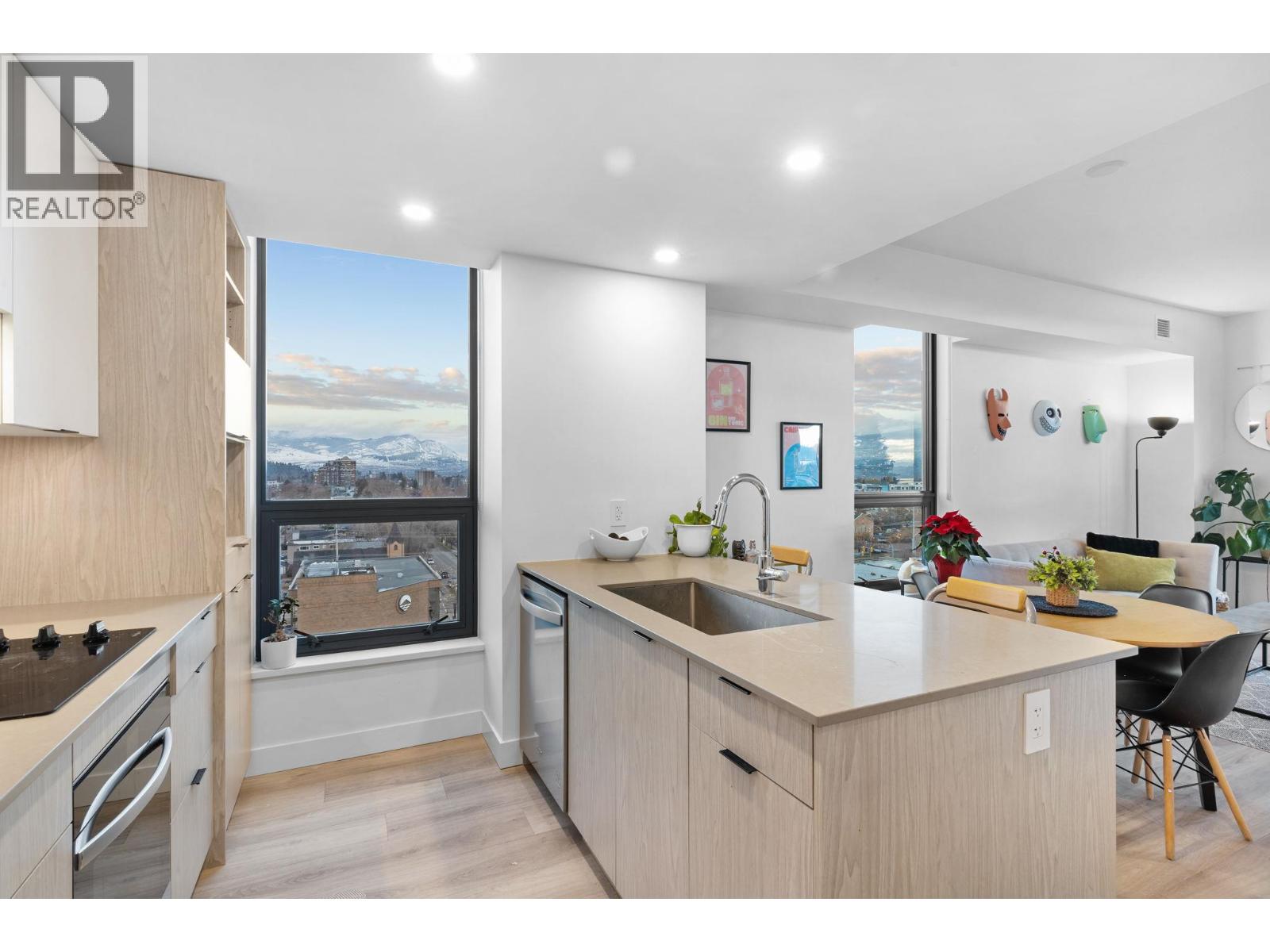 1488 Bertram Street Unit# 1005, Kelowna, British Columbia  V1Y 0M6 - Photo 2 - 10373880