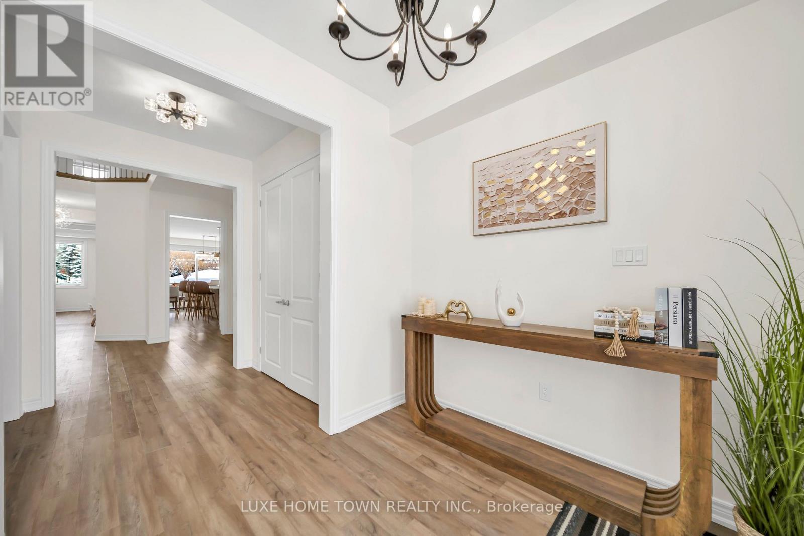 136 Harpin Way E, Centre Wellington, Ontario  N1M 0G9 - Photo 5 - X12729264