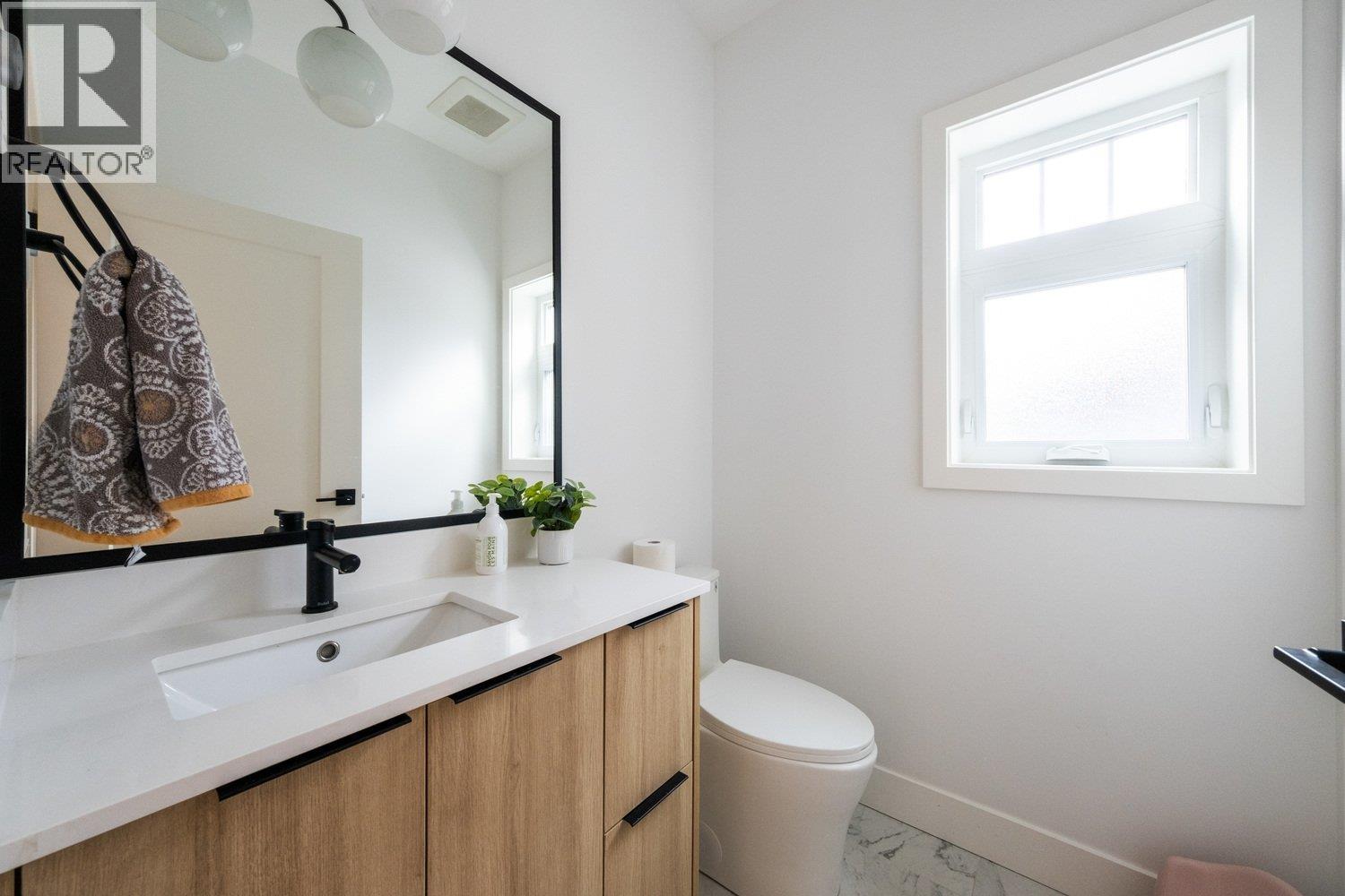 720 E 30th Avenue, Vancouver, British Columbia V5V 2V9 - Photo 6 - R3082958