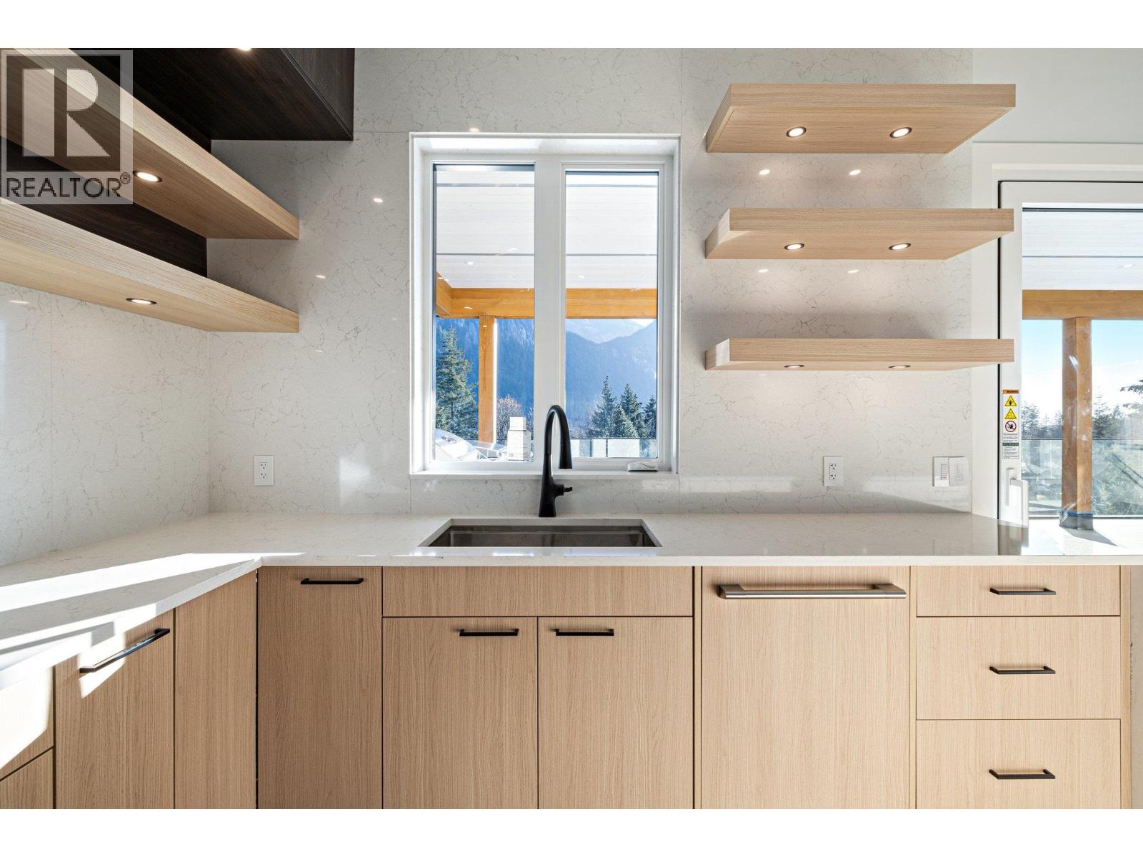 2216 Windsail Place, Squamish, British Columbia  V8B 0T6 - Photo 21 - R3082966