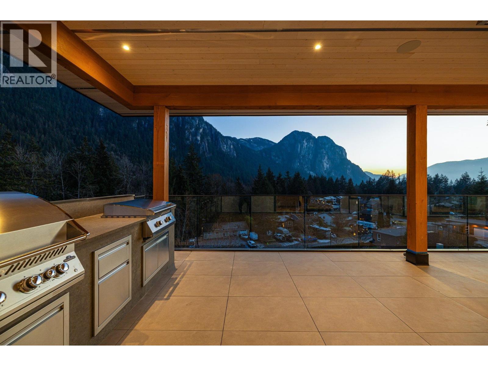 2216 Windsail Place, Squamish, British Columbia  V8B 0T6 - Photo 35 - R3082966