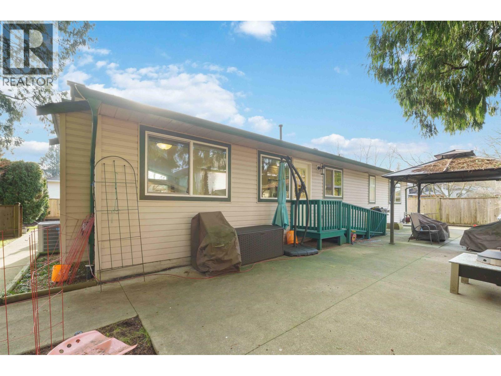 19379 Cusick Crescent, Pitt Meadows, British Columbia  V3Y 2M9 - Photo 34 - R3083001