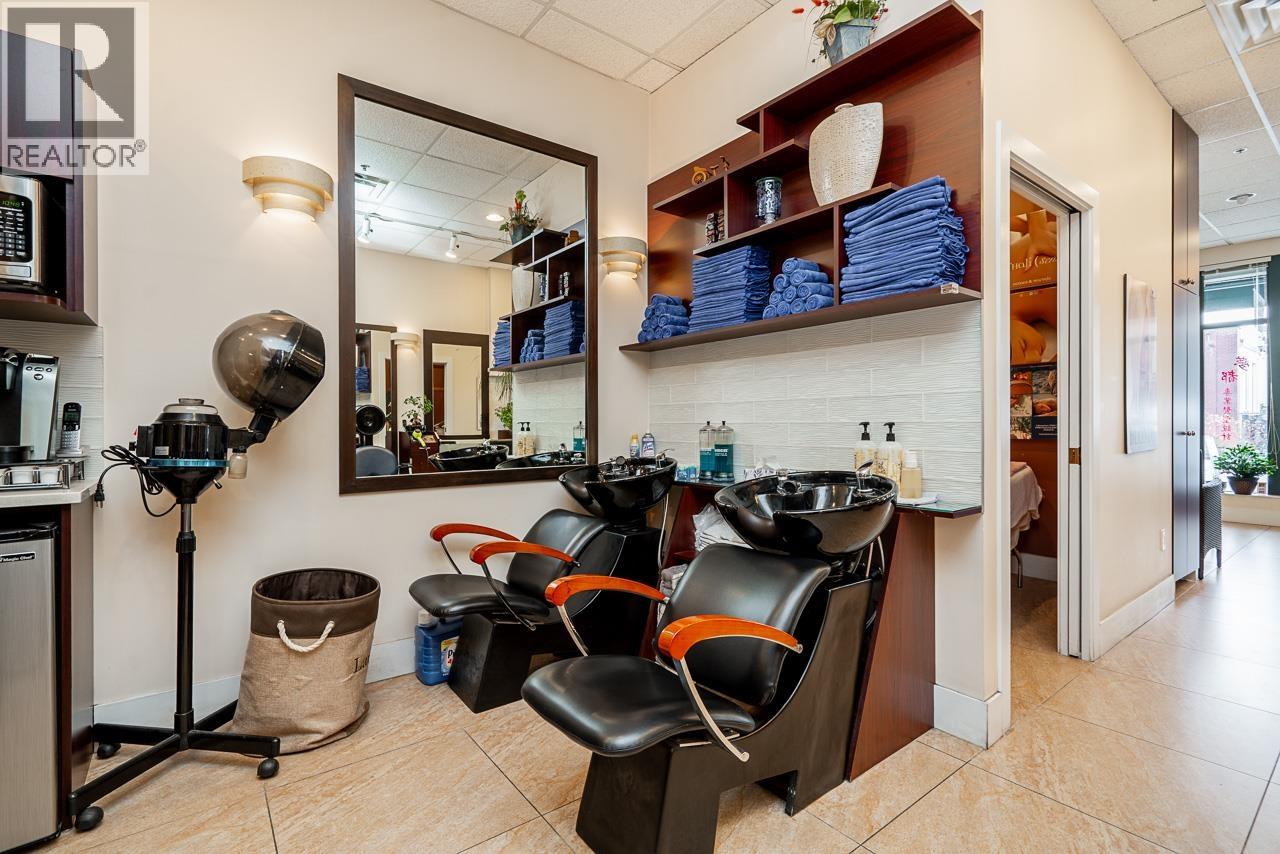 106 W Esplanade, North Vancouver, British Columbia  V7M 1A2 - Photo 12 - C8075525