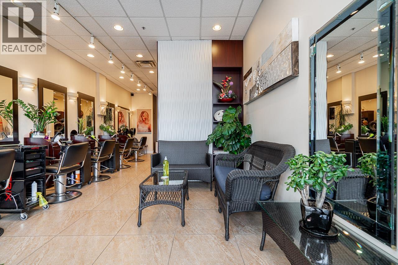 106 W Esplanade, North Vancouver, British Columbia  V7M 1A2 - Photo 8 - C8075525