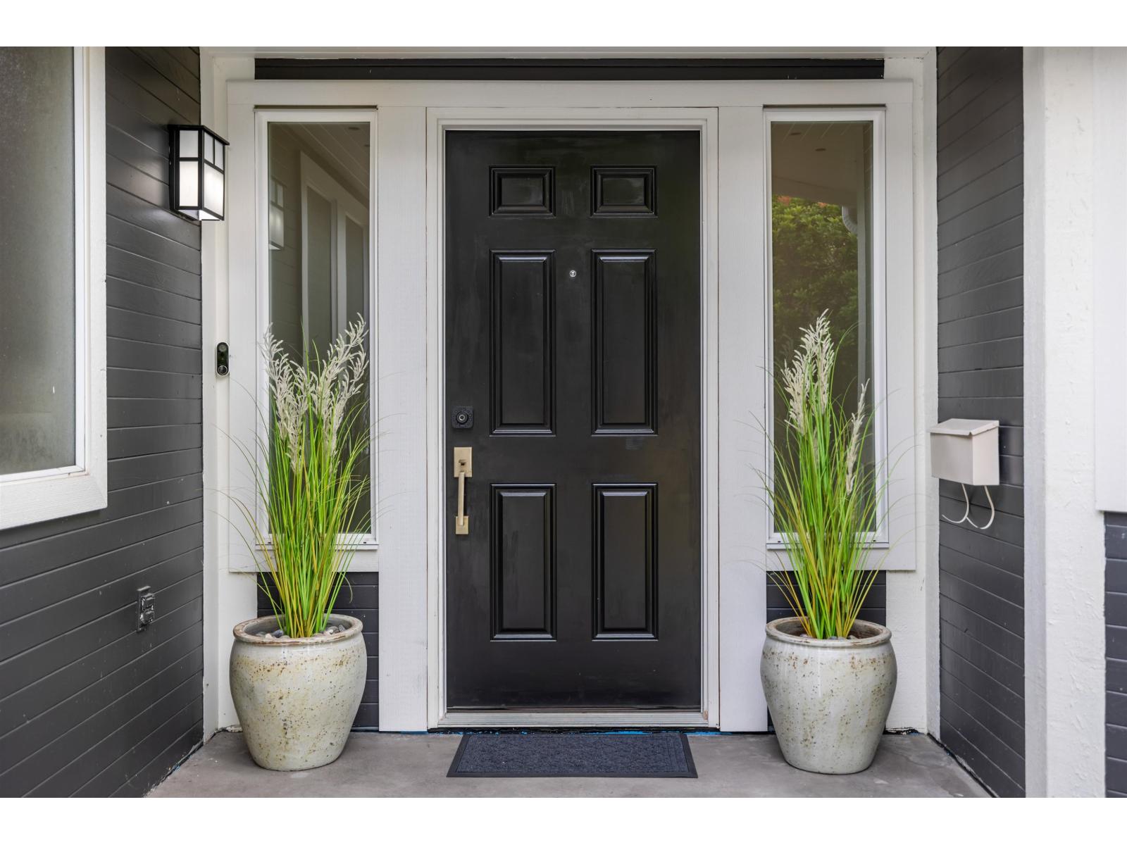 18256 57a Avenue, Surrey, British Columbia  V3S 6E5 - Photo 3 - R3082904