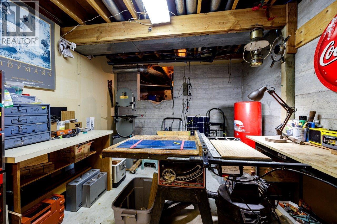 2 261 W 16th Street, North Vancouver, British Columbia  V7M 1T7 - Photo 29 - R3078215