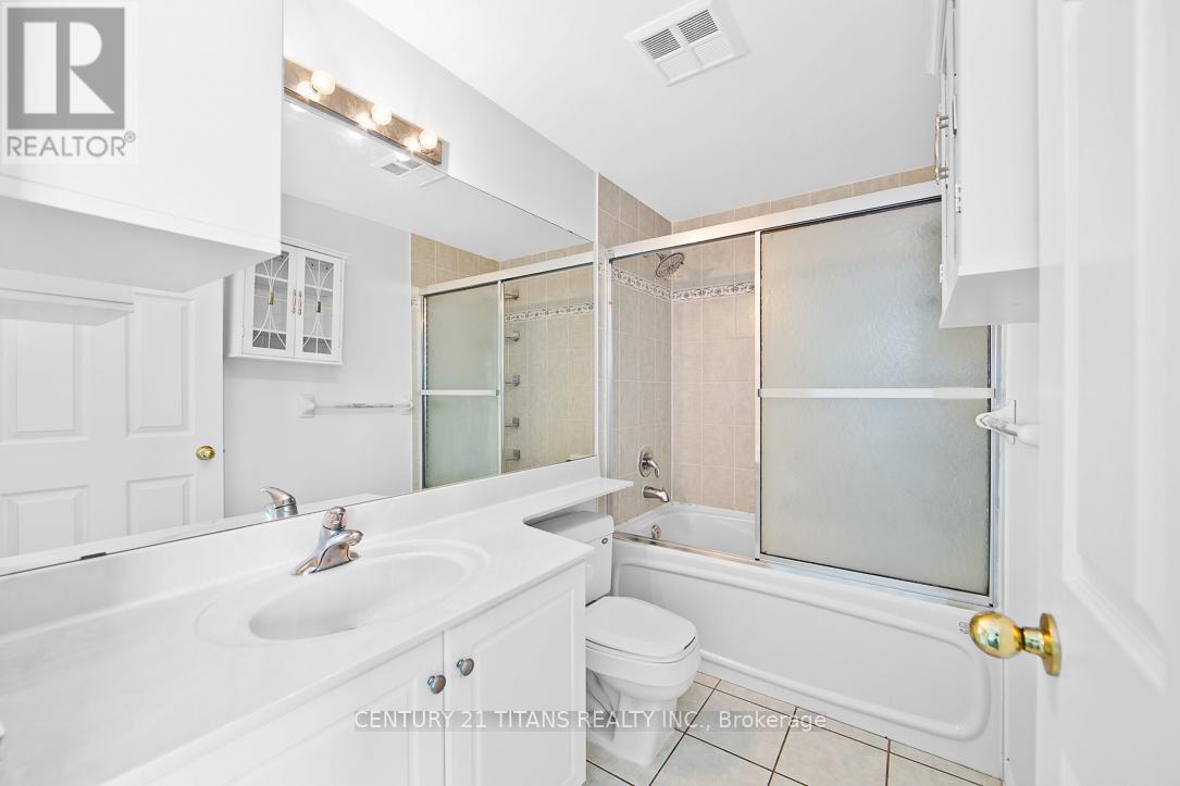 Lph 08 - 7 Lorraine Drive, Toronto, Ontario  M2N 7H2 - Photo 11 - C12729924