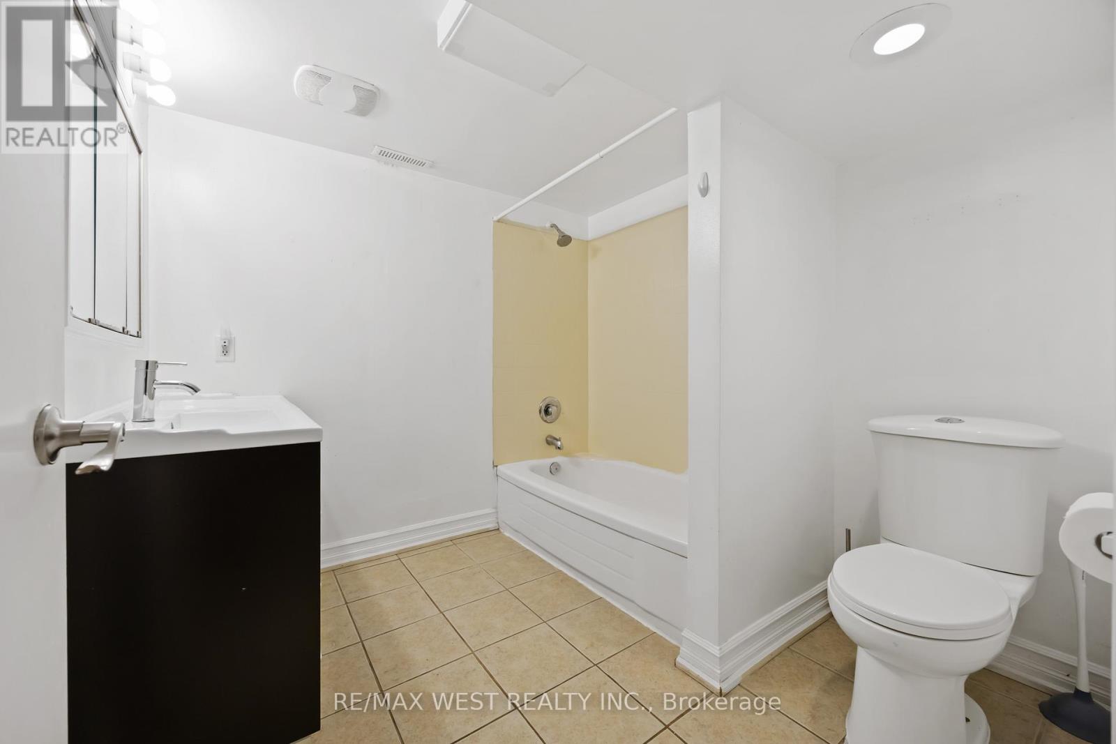 Lower Level - 2440 King Road, King, Ontario  L7B 1J7 - Photo 13 - N12729928