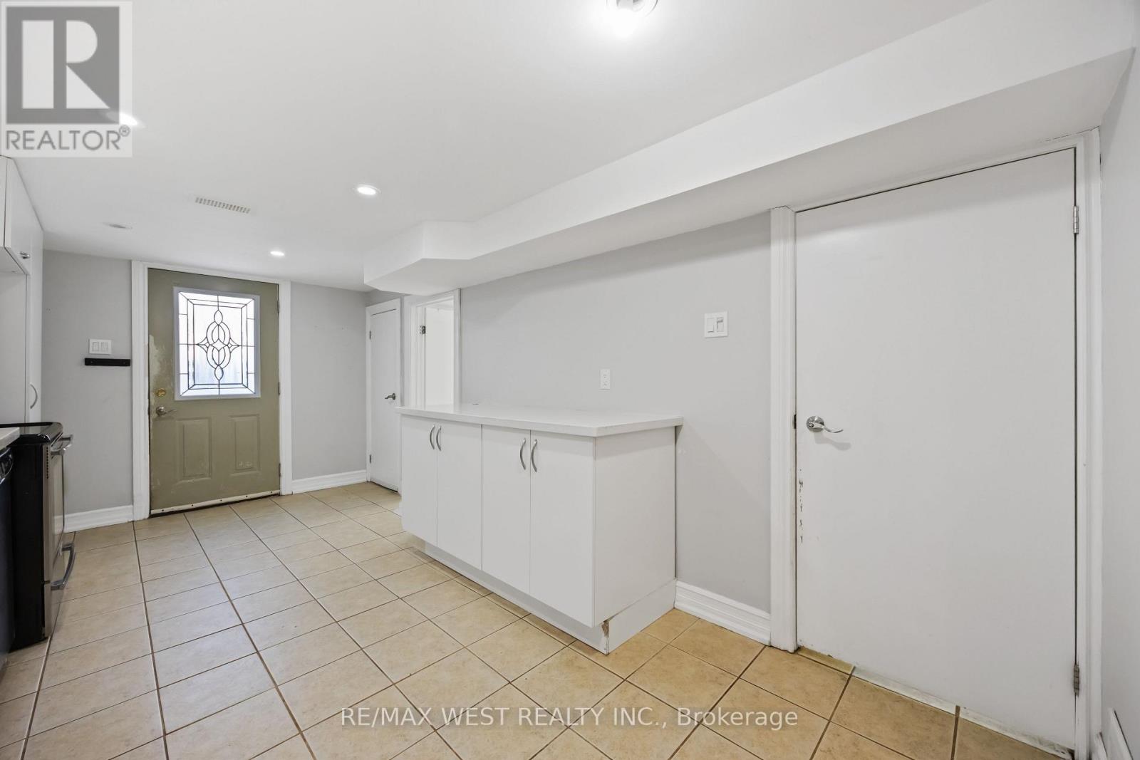 Lower Level - 2440 King Road, King, Ontario  L7B 1J7 - Photo 5 - N12729928