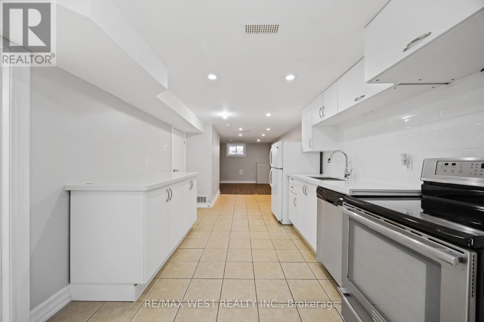 Lower Level - 2440 King Road, King, Ontario  L7B 1J7 - Photo 7 - N12729928