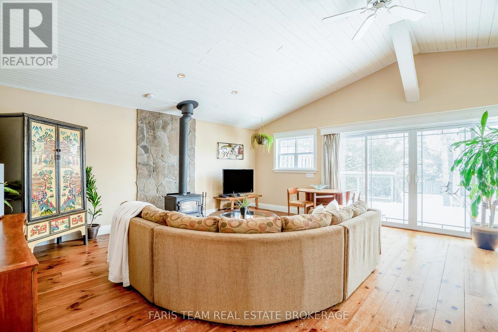 51 61st Street S, Wasaga Beach, Ontario  L9Z 1W1 - Photo 13 - S12729922