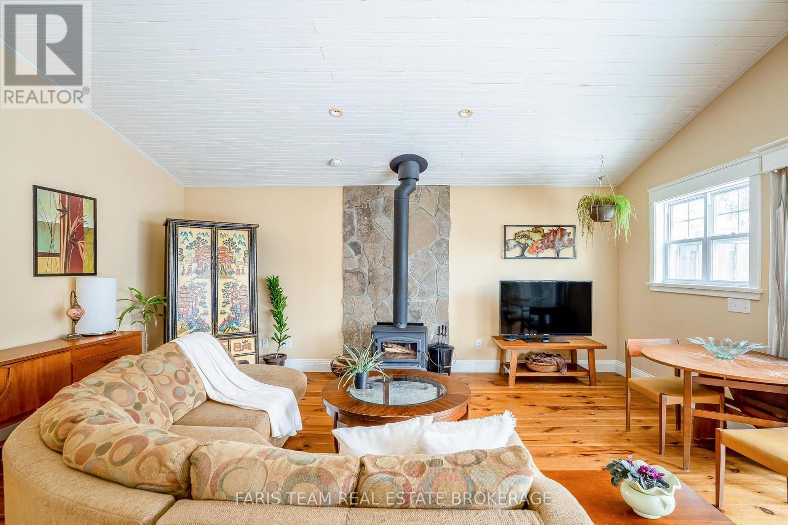 51 61st Street S, Wasaga Beach, Ontario  L9Z 1W1 - Photo 14 - S12729922