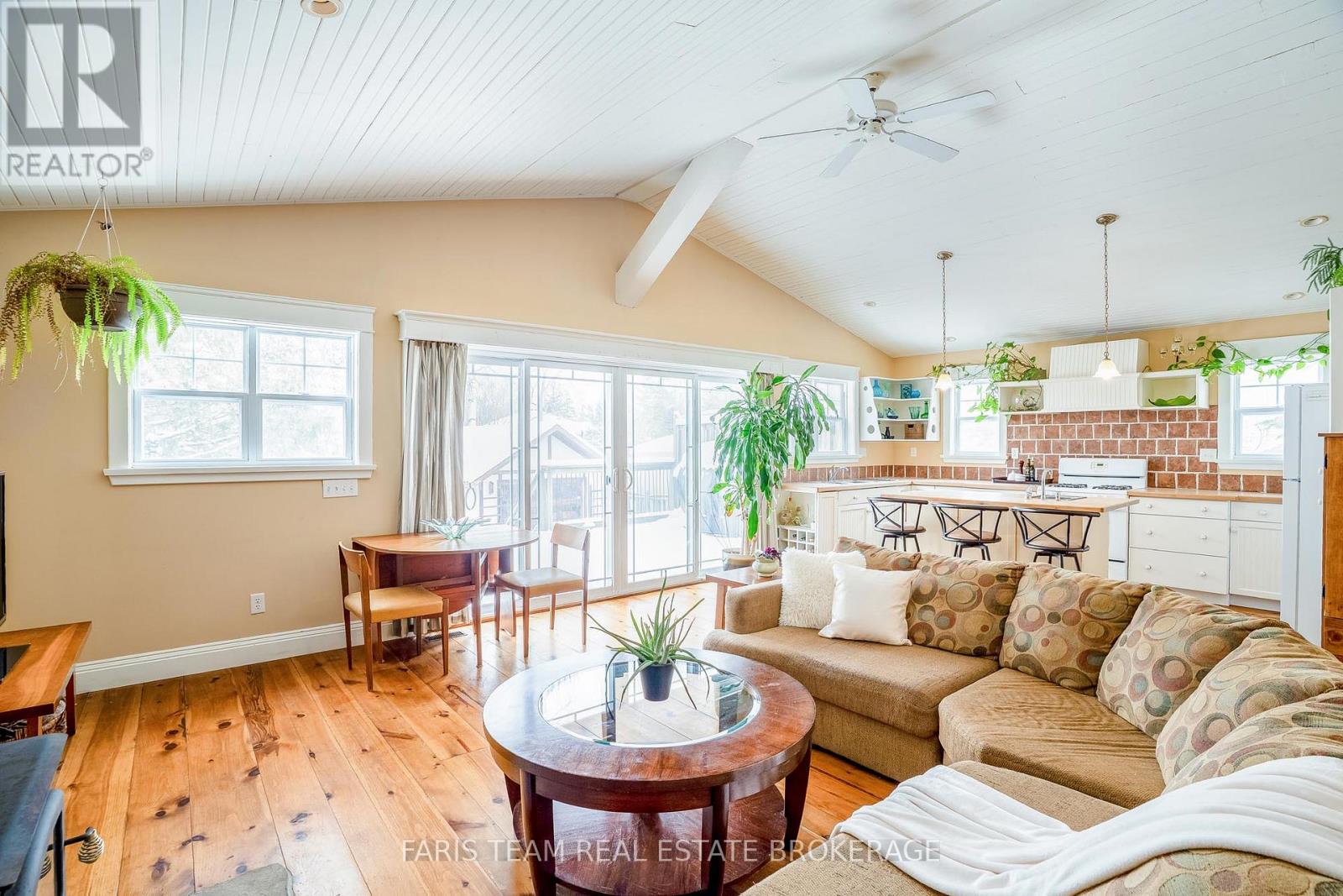 51 61st Street S, Wasaga Beach, Ontario  L9Z 1W1 - Photo 18 - S12729922