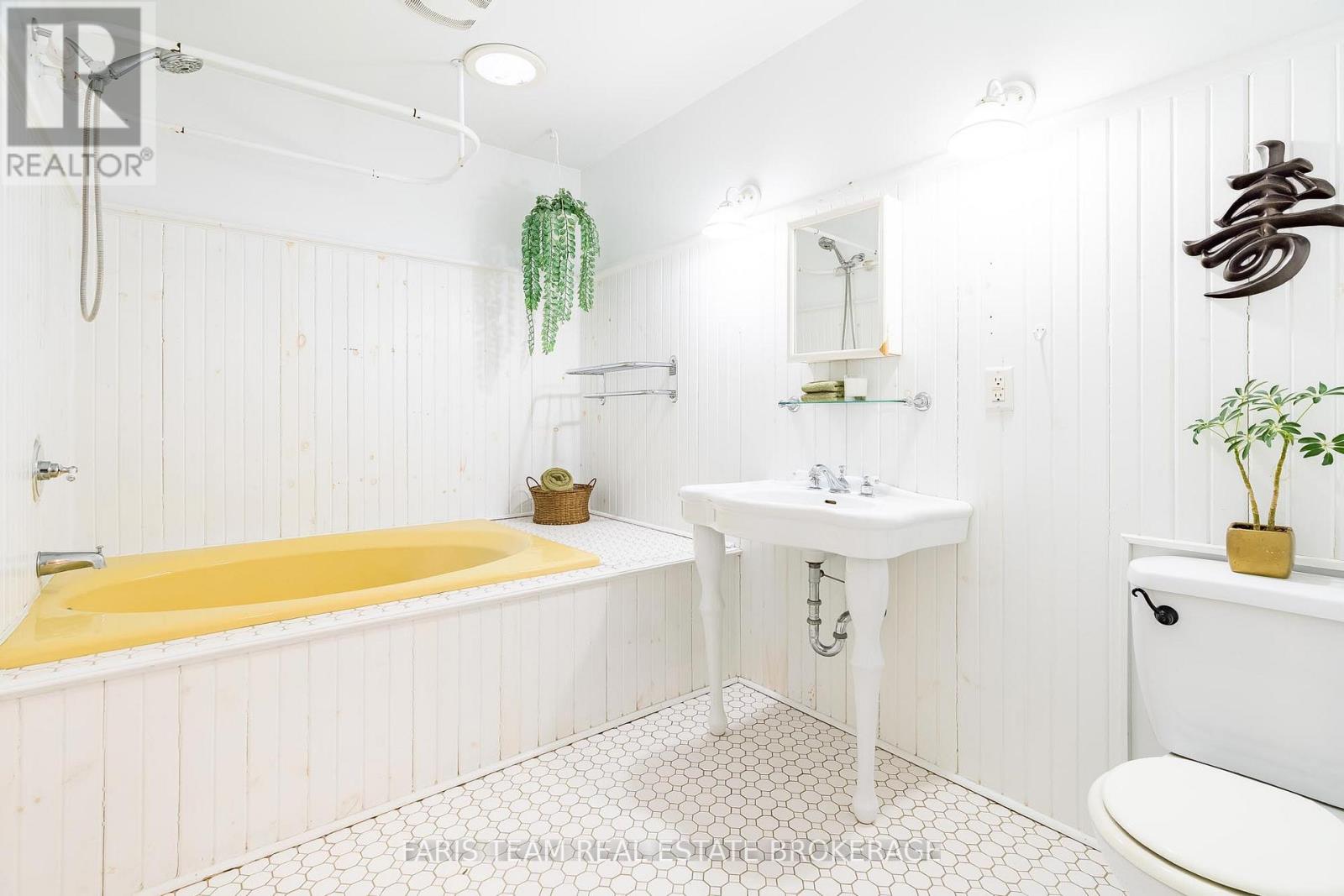 51 61st Street S, Wasaga Beach, Ontario  L9Z 1W1 - Photo 27 - S12729922