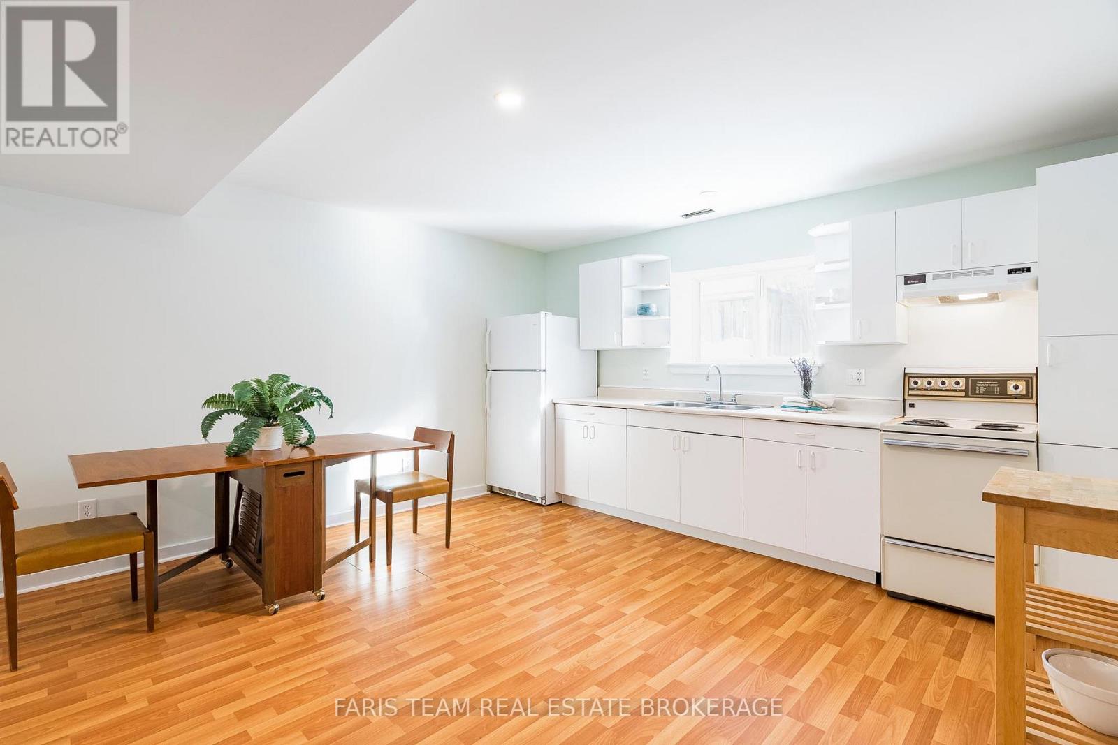 51 61st Street S, Wasaga Beach, Ontario  L9Z 1W1 - Photo 28 - S12729922