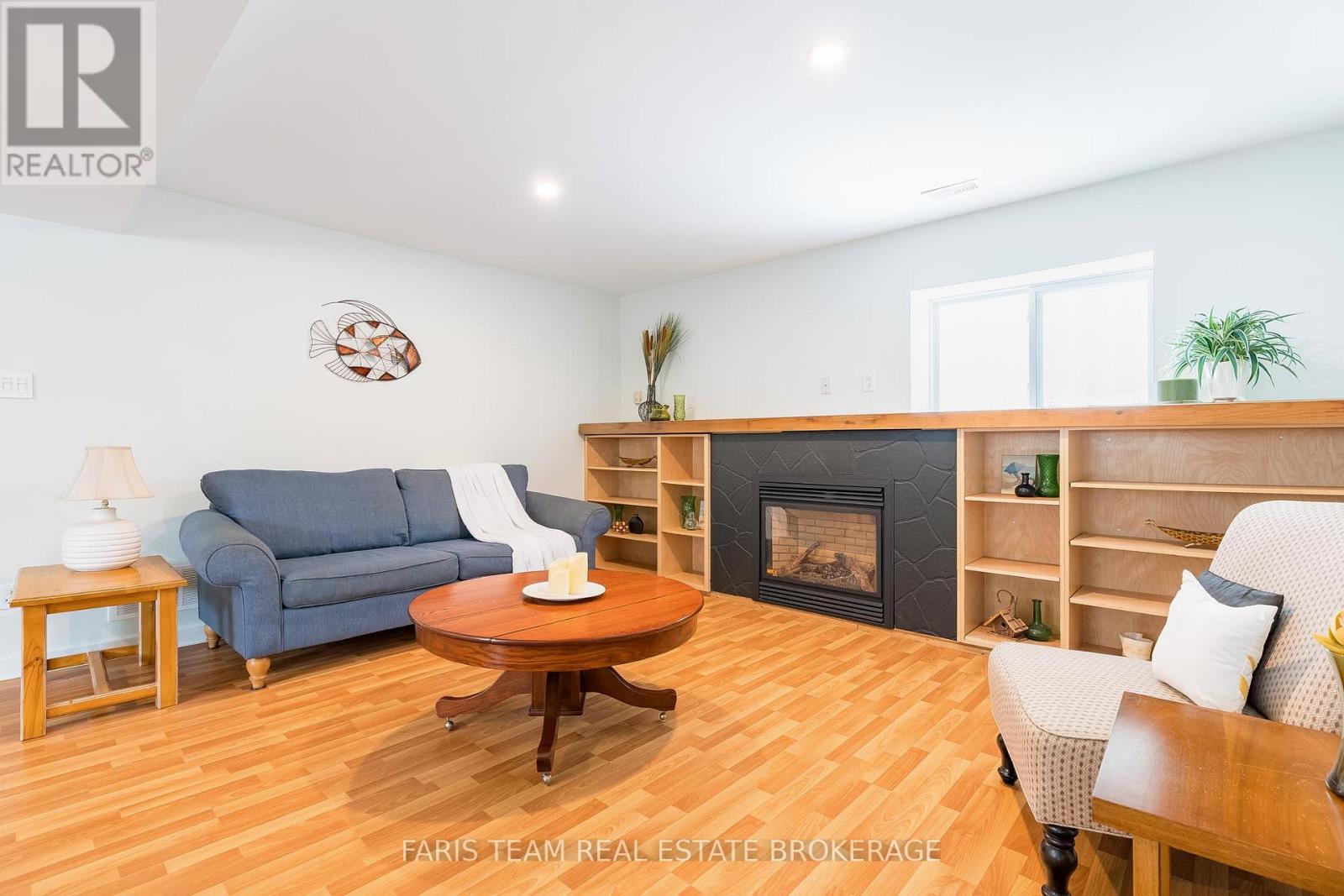 51 61st Street S, Wasaga Beach, Ontario  L9Z 1W1 - Photo 31 - S12729922