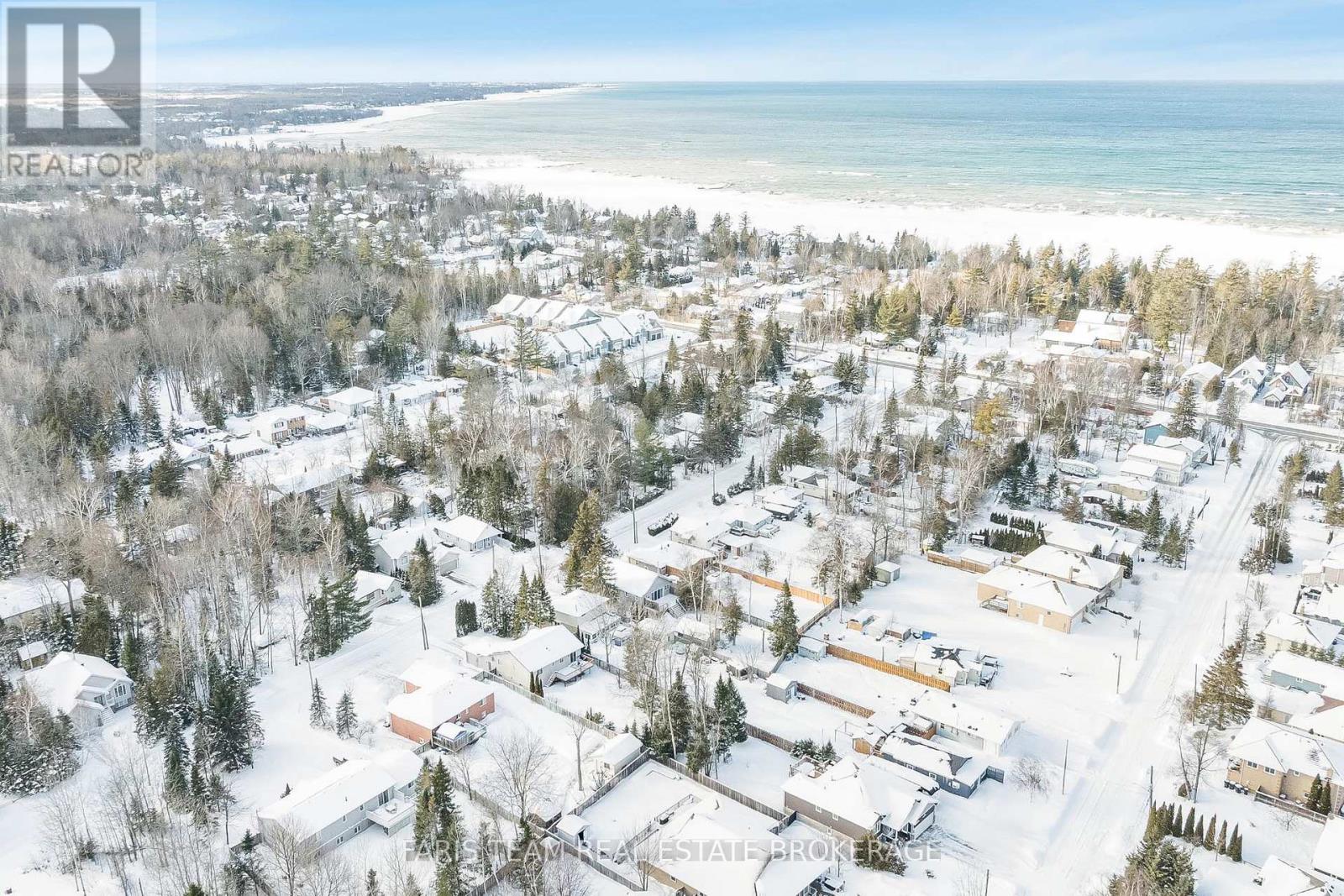 51 61st Street S, Wasaga Beach, Ontario  L9Z 1W1 - Photo 49 - S12729922