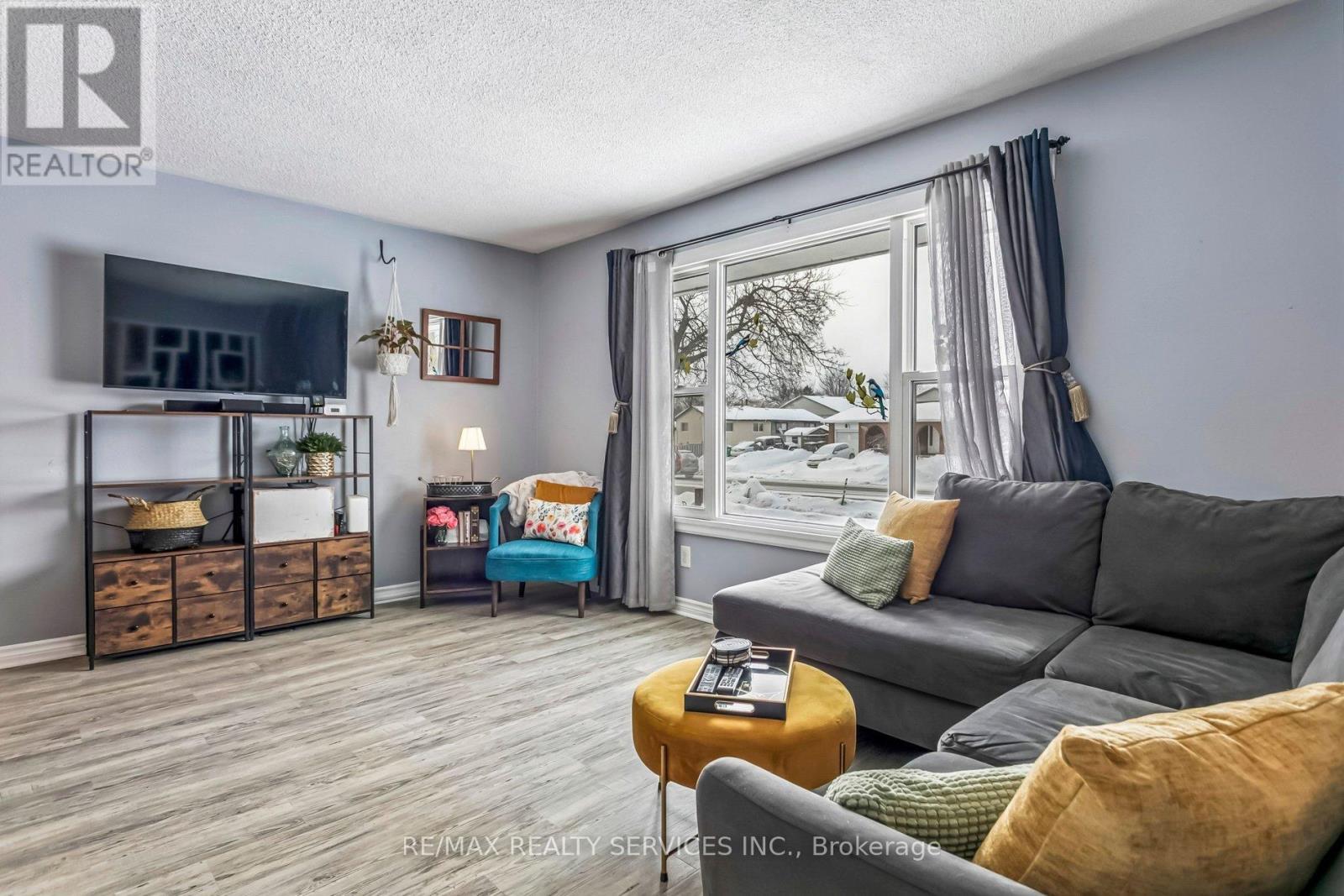 253 Vodden Street E, Brampton, Ontario  L6V 1N3 - Photo 5 - W12729916