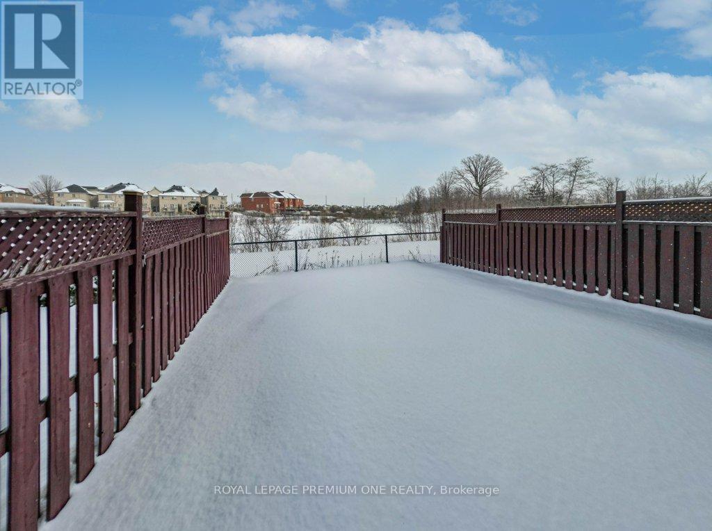 13 Summitridge Court, Brampton, Ontario L6P 2E5 - Photo 23 - W12729918