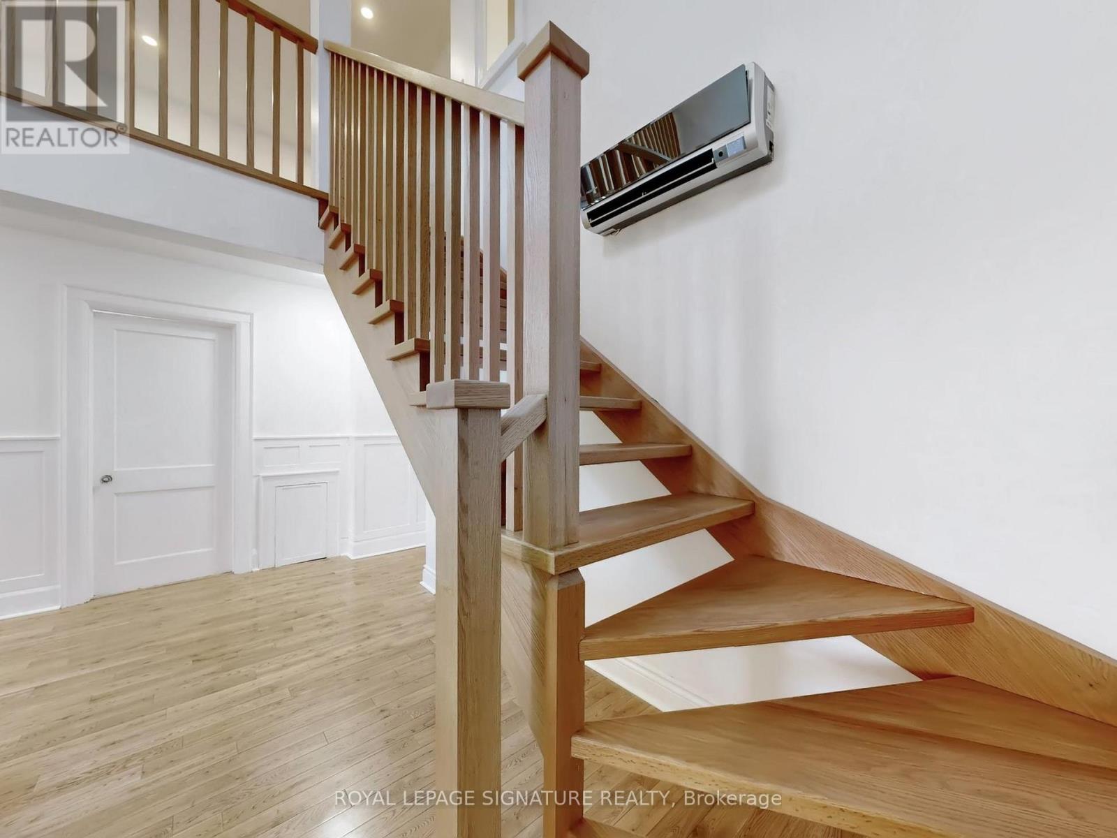 Upper - 117 Westmount Avenue, Toronto, Ontario  M6H 3K3 - Photo 10 - W12729946