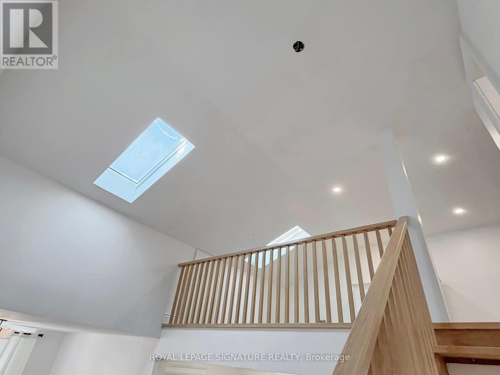 Upper - 117 Westmount Avenue, Toronto, Ontario  M6H 3K3 - Photo 11 - W12729946