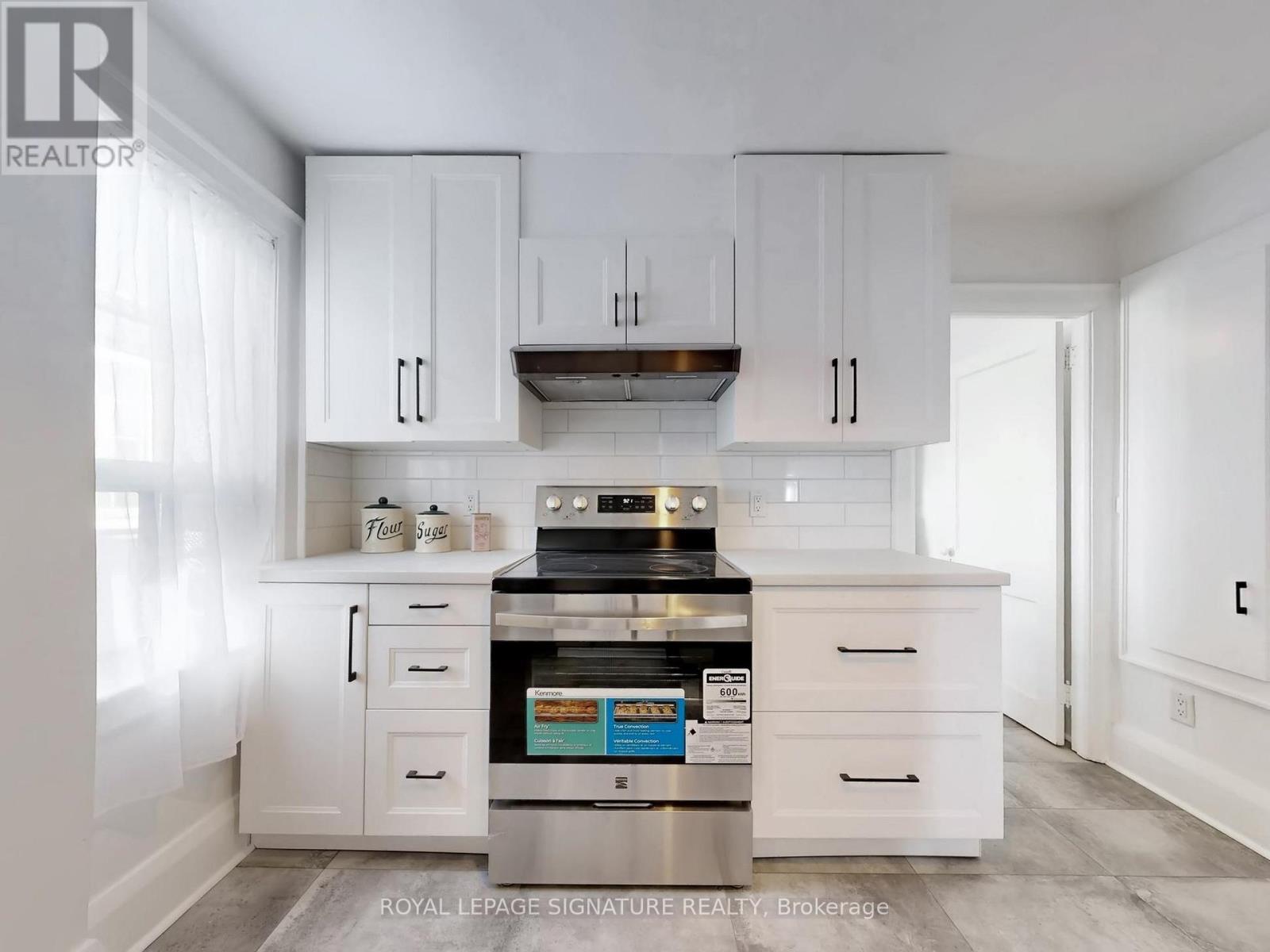 Upper - 117 Westmount Avenue, Toronto, Ontario  M6H 3K3 - Photo 17 - W12729946