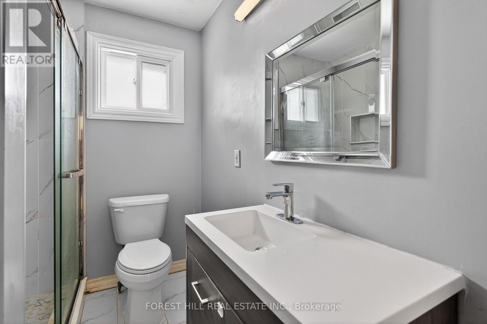 21 Caulfield Road, Toronto, Ontario  M9W 1X1 - Photo 10 - W12729948
