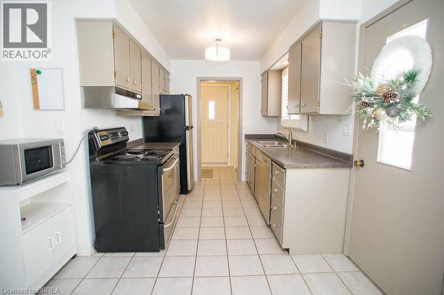 15 Burdock Boulevard, Brantford, Ontario  N3R 6B5 - Photo 8 - 40793338