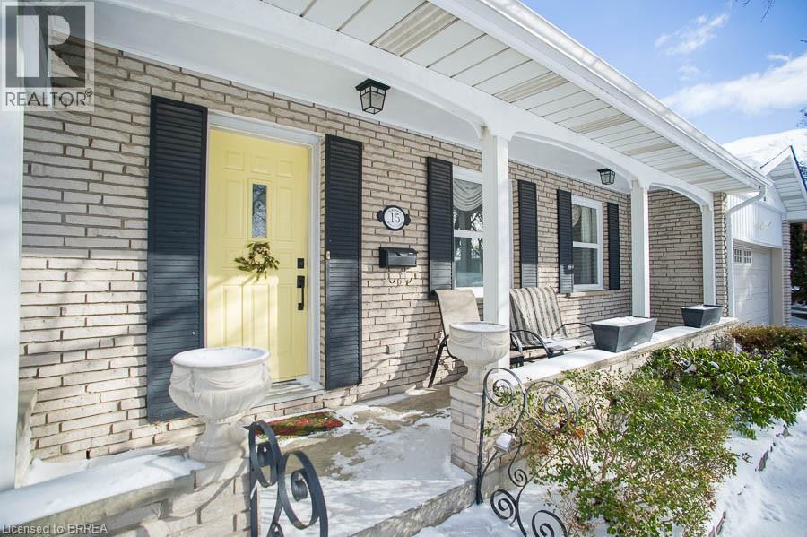 15 Burdock Boulevard, Brantford, Ontario  N3R 6B5 - Photo 3 - 40793338