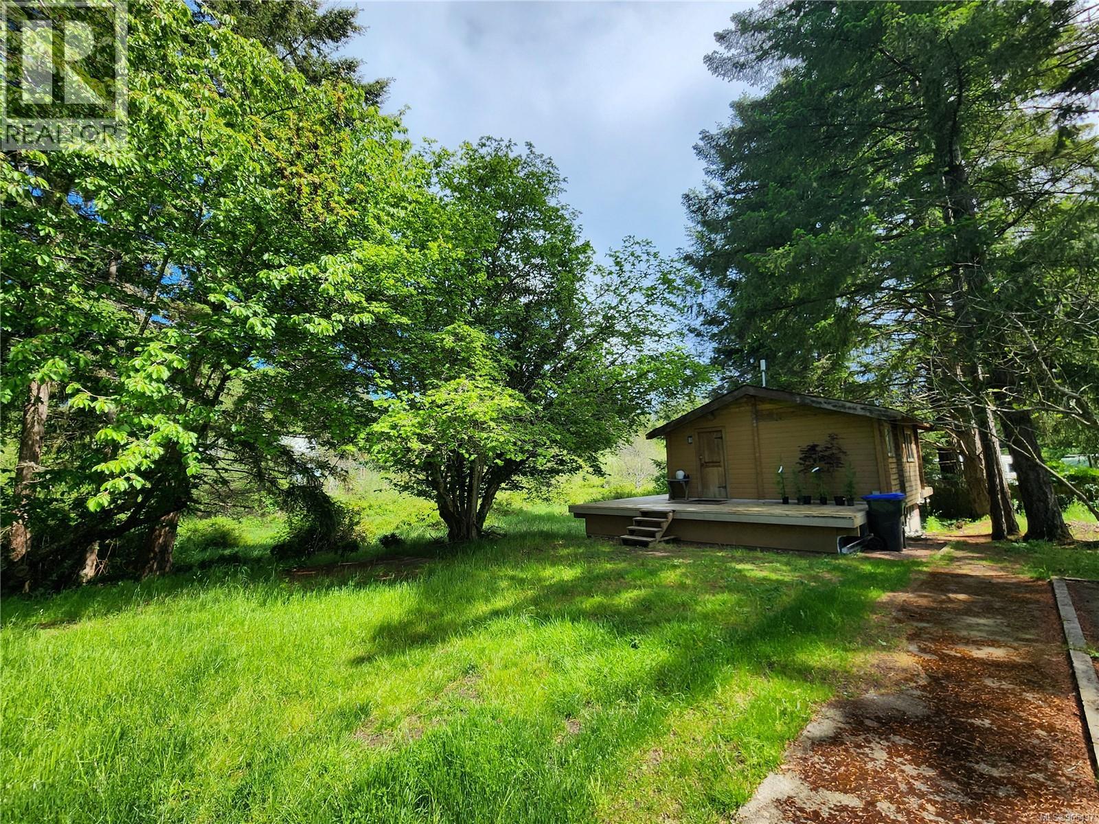 605 South Rd, Gabriola Island, British Columbia  V0R 1X3 - Photo 1 - 965497