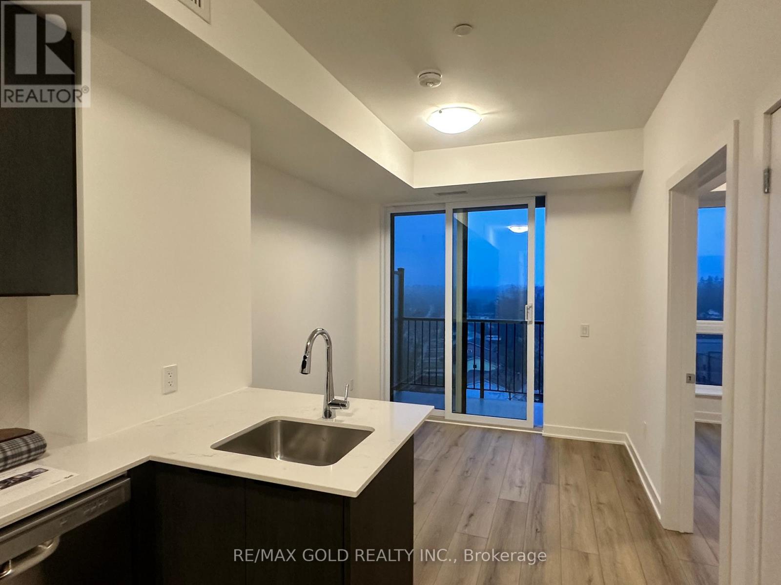 605 - 312 Erb Street W, Waterloo, Ontario  N2L 1W3 - Photo 11 - X12729908