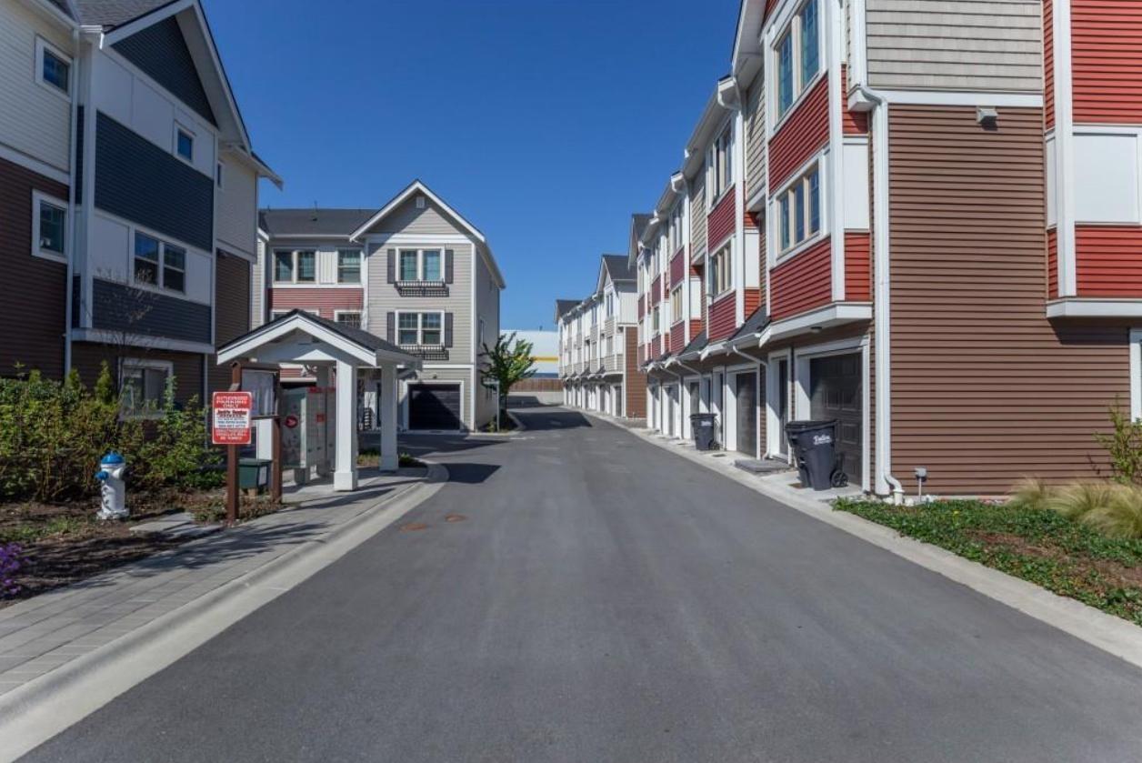 24 2799 Allwood Street, Abbotsford, British Columbia  V2T 0J2 - Photo 11 - R3081610