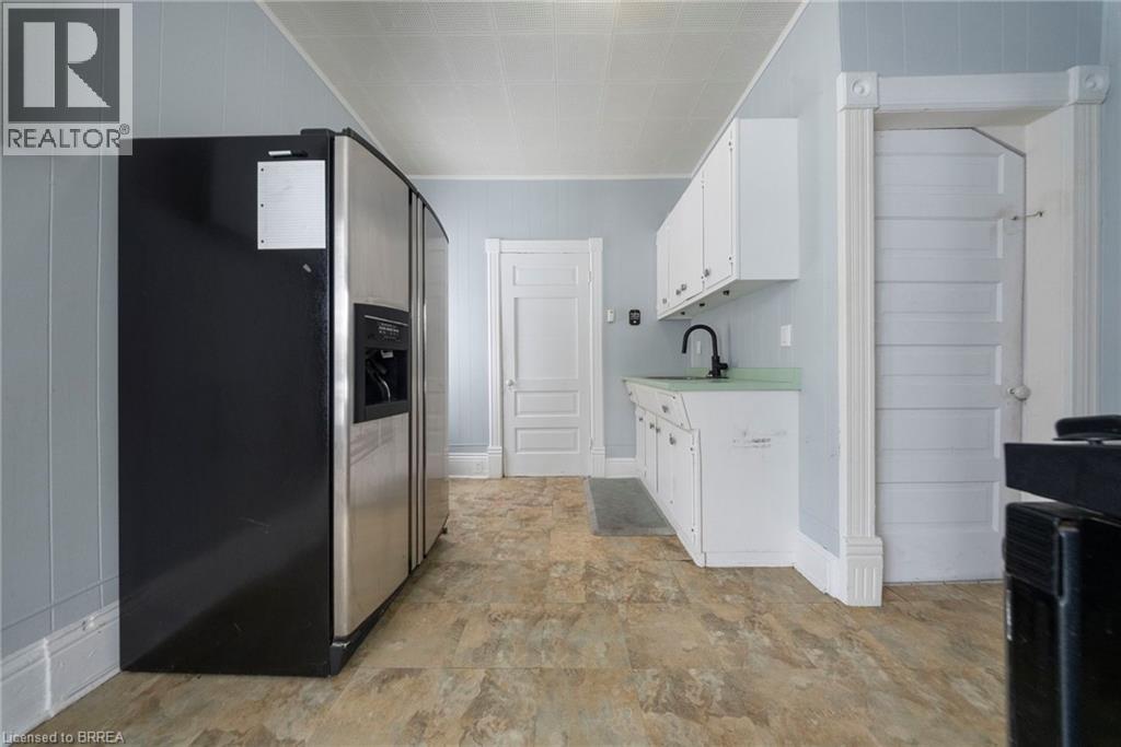 74 Erie Avenue, Brantford, Ontario  N3S 2E9 - Photo 7 - 40799534