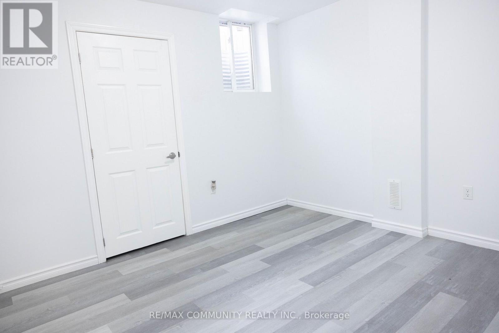 481 Bessborough Drive, Milton, Ontario  L9T 7V1 - Photo 8 - W12714470