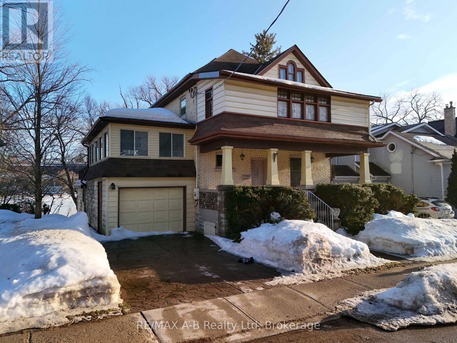 235 William Street, Stratford, Ontario  N5A 4Y2 - Photo 2 - X12730048