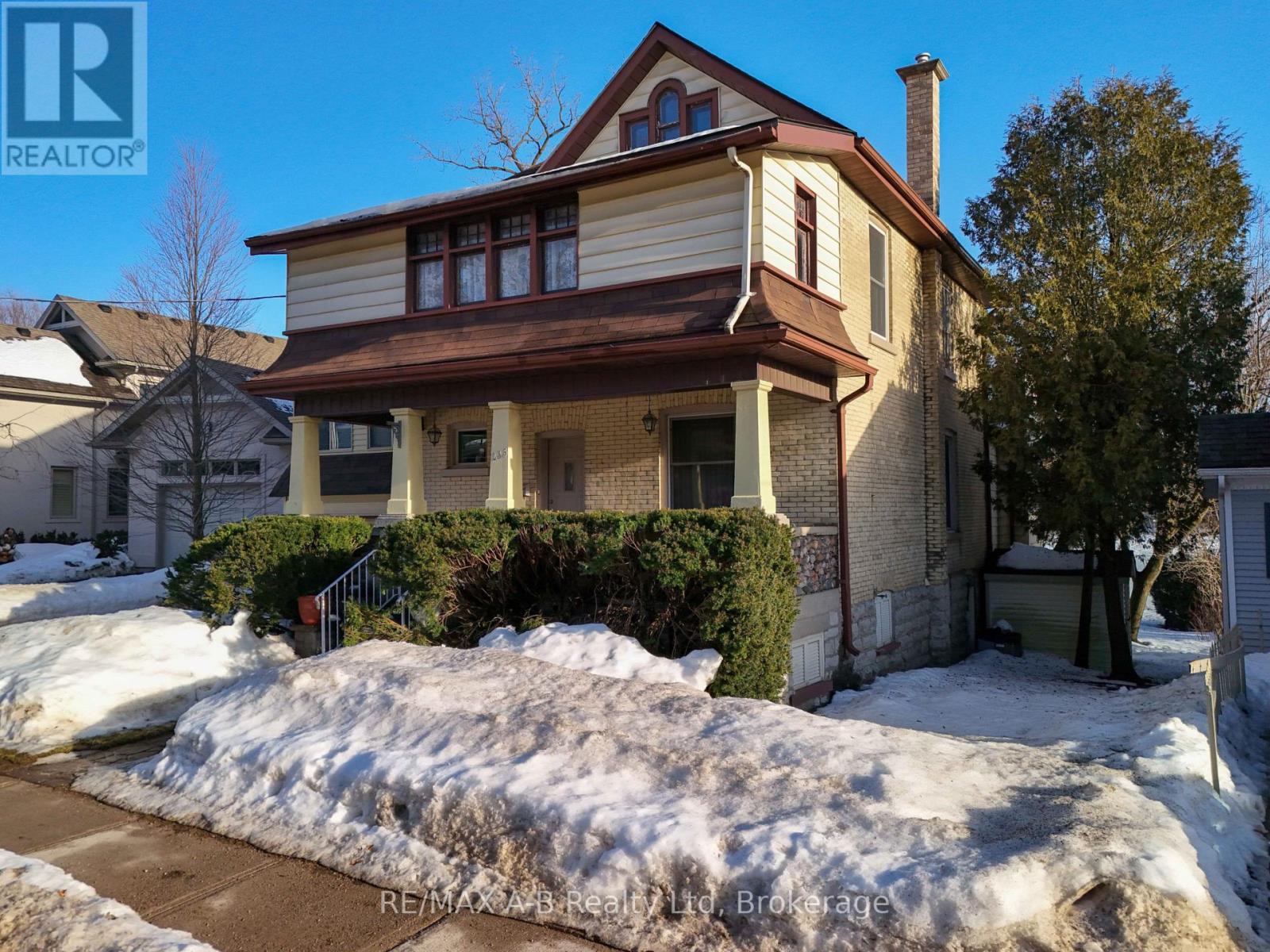 235 William Street, Stratford, Ontario  N5A 4Y2 - Photo 3 - X12730048