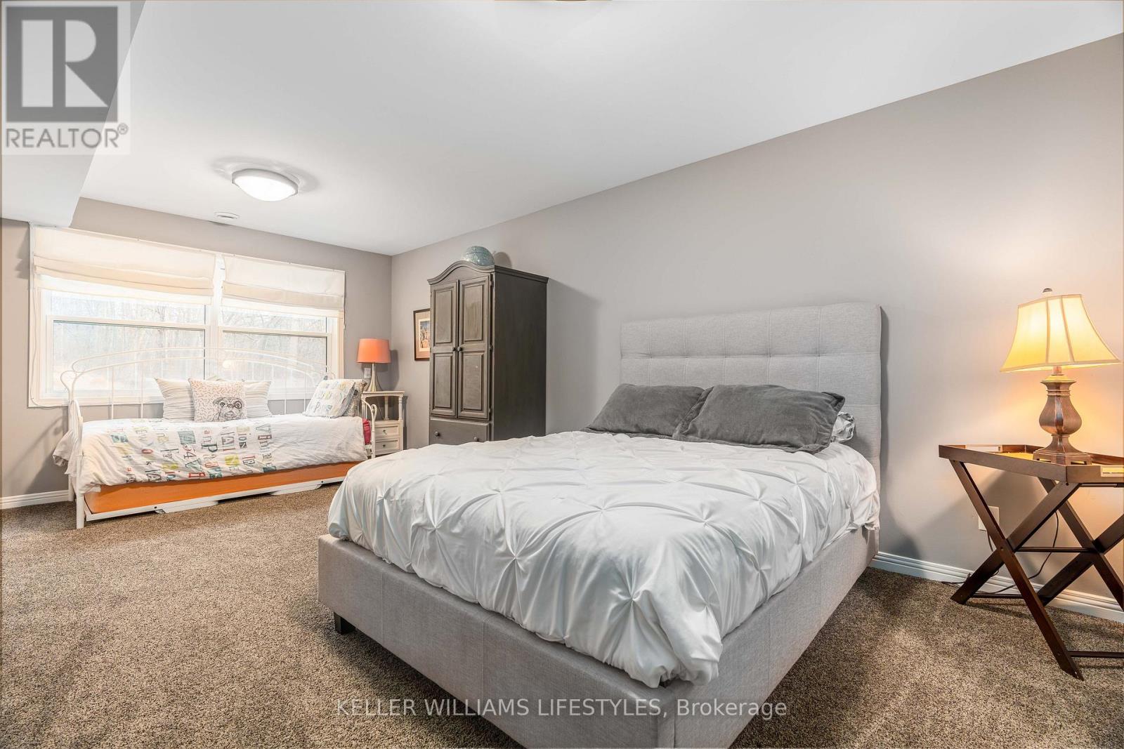 262 Pinetree Lane, Strathroy-Caradoc, Ontario  N7G 4A8 - Photo 38 - X12729988