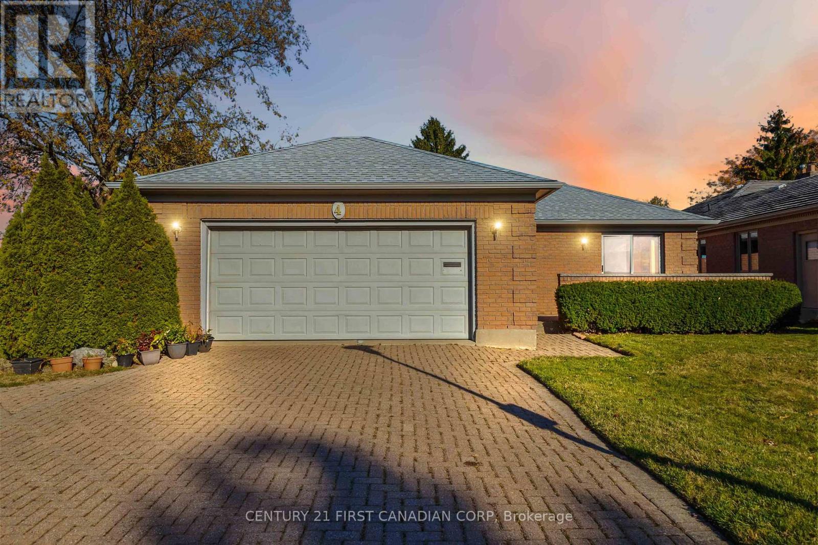 4 BARONS COURT, London South, Ontario