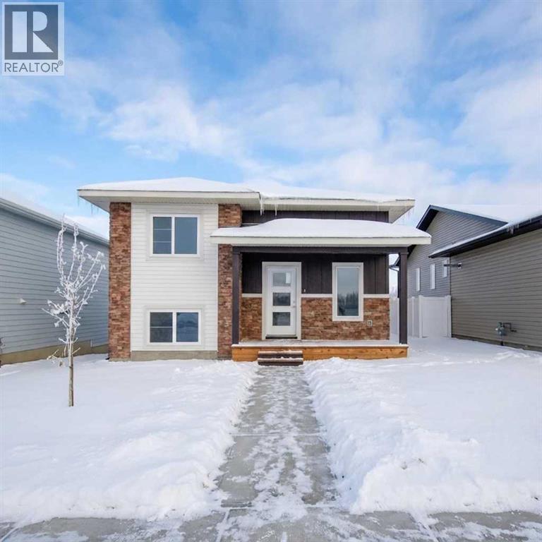 6 Metcalf Way, Lacombe, Alberta  T4L 0J8 - Photo 2 - A2281609