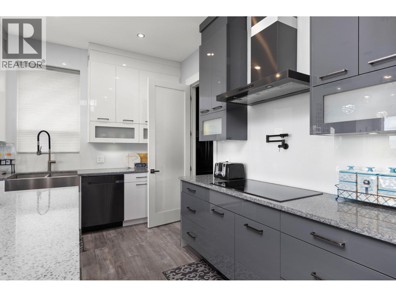 1088 Clarance Avenue, Kelowna, British Columbia  V1W 5M6 - Photo 18 - 10373843