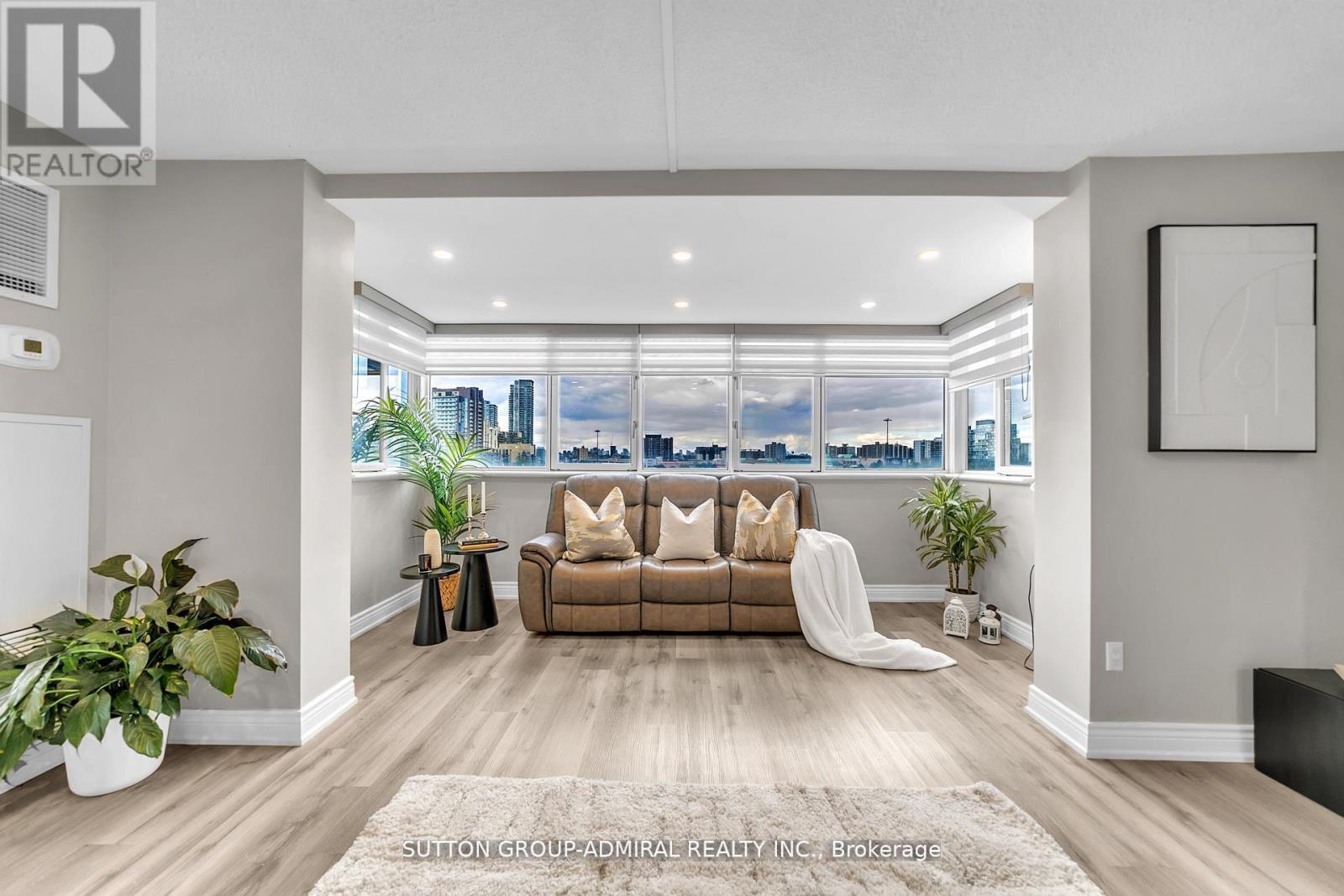 808 - 5 Old Sheppard Avenue, Toronto, Ontario  M2J 4K3 - Photo 2 - C12729998