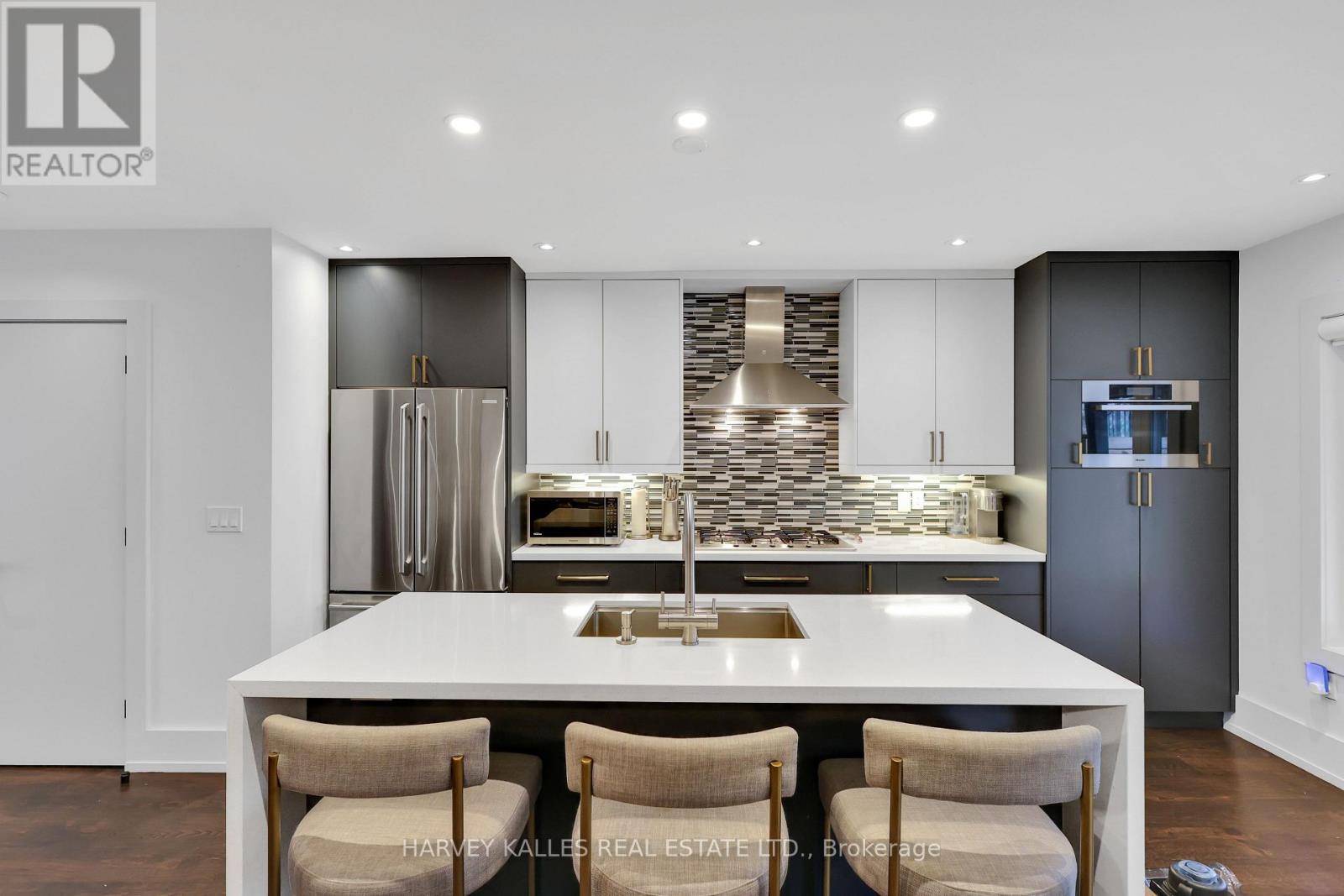 378 Elm Road, Toronto, Ontario  M5M 3V8 - Photo 11 - C12730012