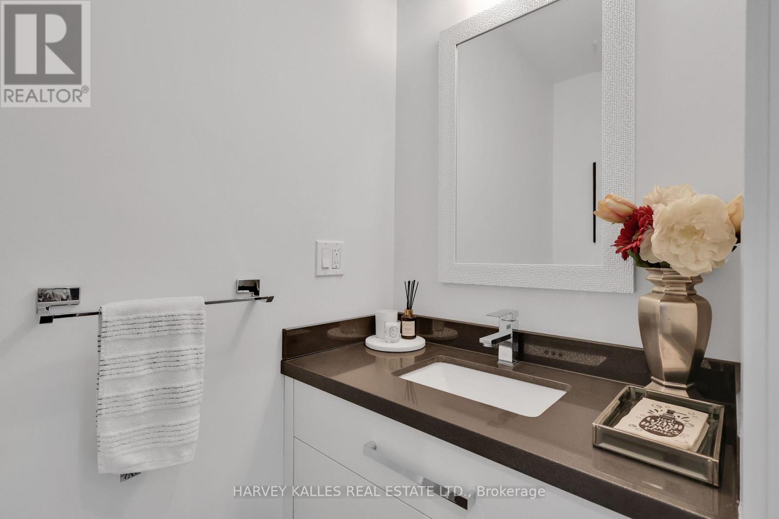 378 Elm Road, Toronto, Ontario  M5M 3V8 - Photo 19 - C12730012