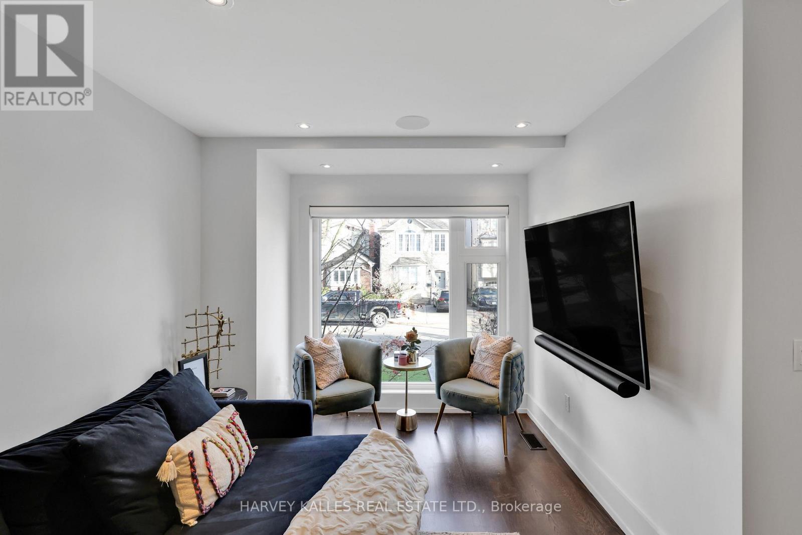 378 Elm Road, Toronto, Ontario  M5M 3V8 - Photo 8 - C12730012